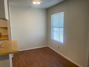 4441 Old College Rd, Unit #4201 in Bryan, TX - Building Photo - Building Photo