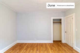 Private bedroom in 3 bed/1 bath Home in Cambridge, MA - Building Photo - Building Photo