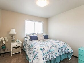 61 Renee Ln in Tiffin, IA - Foto de edificio - Building Photo