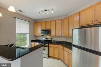 2665 Prosperity Ave in Fairfax, VA - Building Photo - Building Photo