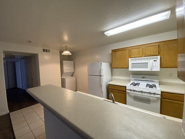 3980 E Owens Ave in Las Vegas, NV - Building Photo - Building Photo