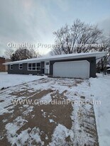 1484 19th Ave NW in New Brighton, MN - Building Photo