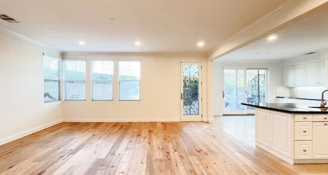 148 Willowbend in Irvine, CA - Building Photo - Building Photo