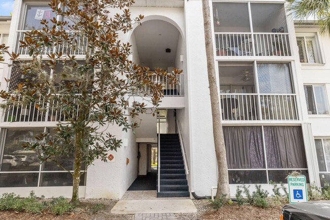 2502 SE Anchorage Cove in Port St. Lucie, FL - Foto de edificio - Building Photo