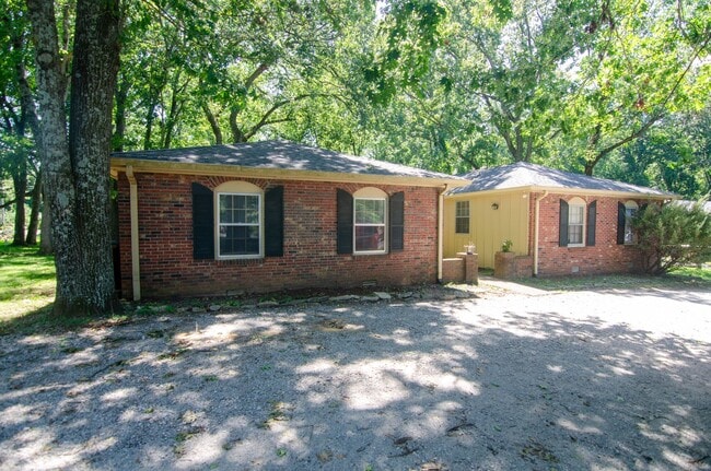 3601 Hobbs Rd