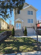 19 Henry St in Edison, NJ - Foto de edificio - Building Photo