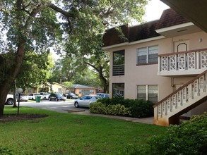 Miramar Club in Miramar, FL - Foto de edificio - Building Photo