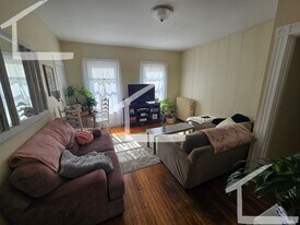 43 Falkland St in Boston, MA - Building Photo