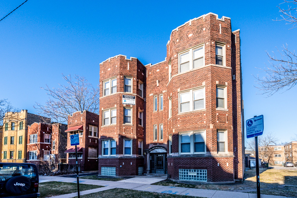 10908 S Vernon in Chicago, IL - Building Photo