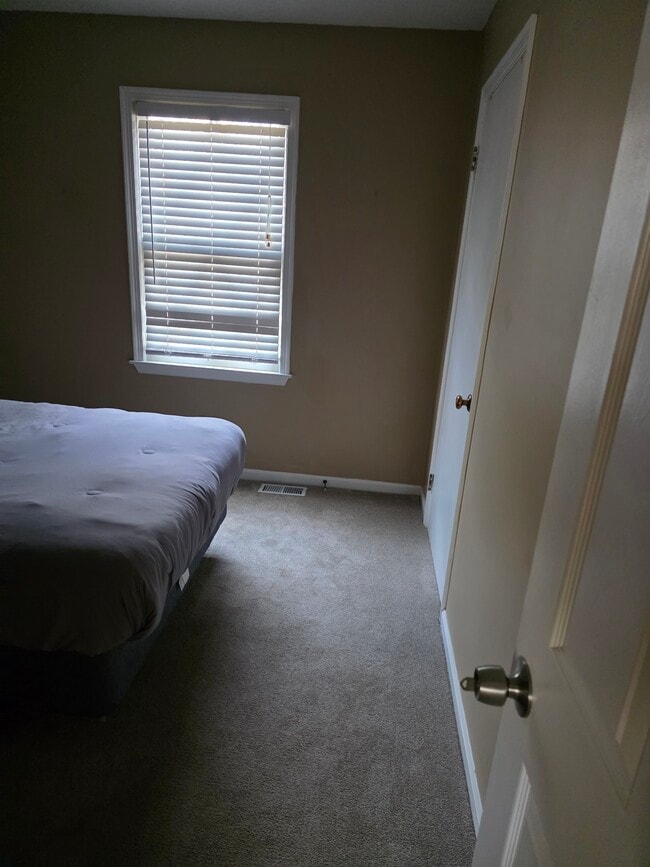 105 Castle Manor Ct in Garner, NC - Foto de edificio - Building Photo