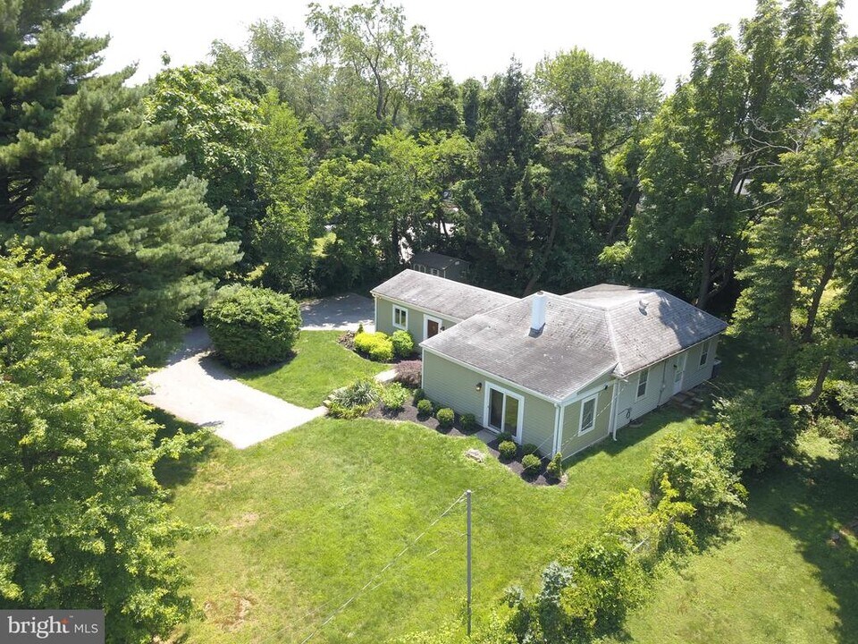 62 E Old Baltimore Pike in Media, PA - Building Photo