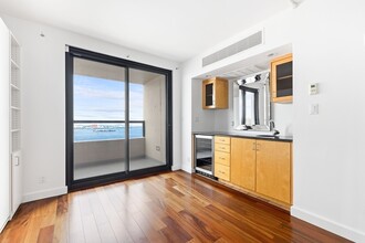 65 E India Row in Boston, MA - Building Photo - Building Photo