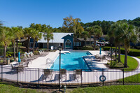 Evergreen Club in Jacksonville, FL - Building Photo - Building Photo