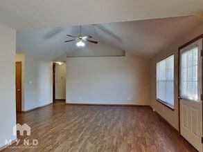 701 N Pinewood Ave in Republic, MO - Building Photo - Building Photo