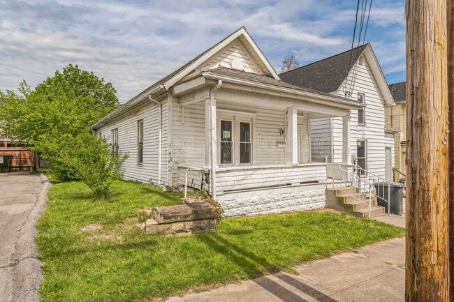 421 Walnut Ave in Fairmont, WV - Building Photo - Building Photo