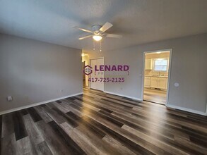 204 E Division St in Bolivar, MO - Building Photo - Building Photo