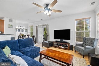 13052 Marcey Creek Rd in Herndon, VA - Building Photo - Building Photo