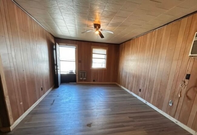 89 Old Dyer Yorkville Rd in Dyer, TN - Foto de edificio - Building Photo