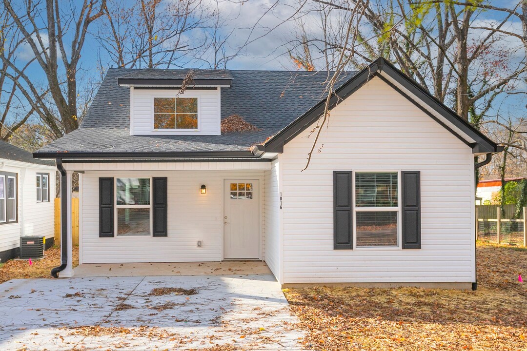 1016 Bales St in Gallatin, TN - Building Photo