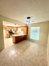 617 NW 140th St in Edmond, OK - Foto de edificio - Building Photo
