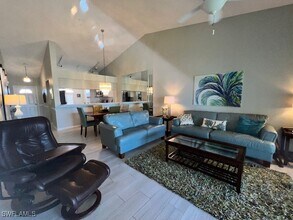 12191 Kelly Sands Way in Ft. Myers, FL - Building Photo - Building Photo