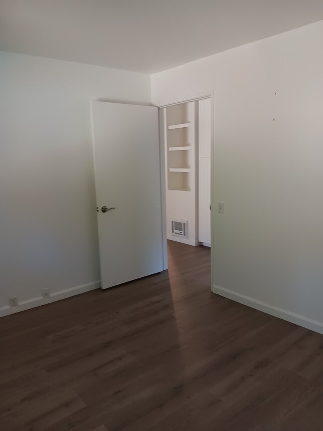 6354 Rancho Mission Rd, Unit 524 in San Diego, CA - Building Photo - Building Photo