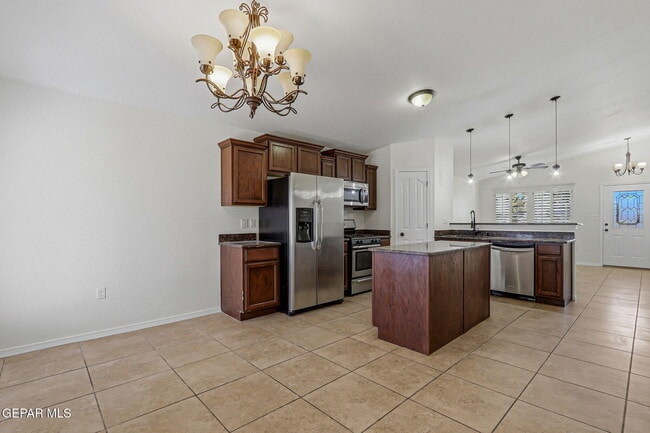 14350 S Cave Ave in El Paso, TX - Building Photo - Building Photo