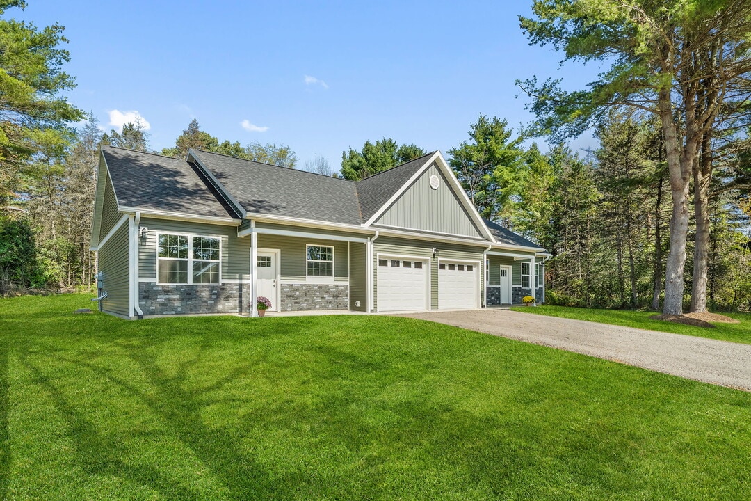 366 Lower Creek Rd, Unit 4 in Ithaca, NY - Foto de edificio