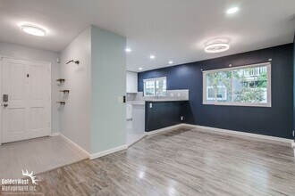 9949 Maya Linda Rd in San Diego, CA - Building Photo - Building Photo