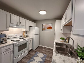 Rocky View Apartments in Knoxville, TN - Foto de edificio - Building Photo