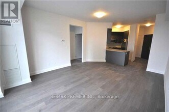 25 Fontenay Ct in Toronto, ON - Building Photo - Building Photo