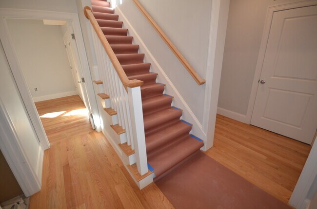 25 Murdock St, Unit #1 in Boston, MA - Foto de edificio - Building Photo