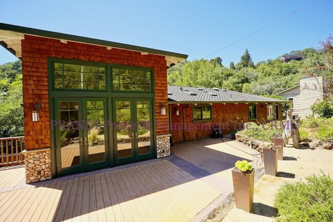 224 N Almenar Dr in Kentfield, CA - Building Photo - Building Photo