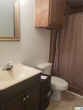 4904 lone tree rd in Victoria, TX - Foto de edificio - Building Photo