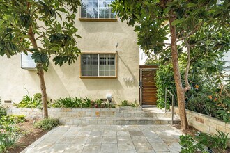 1144 10th St in Santa Monica, CA - Building Photo - Building Photo