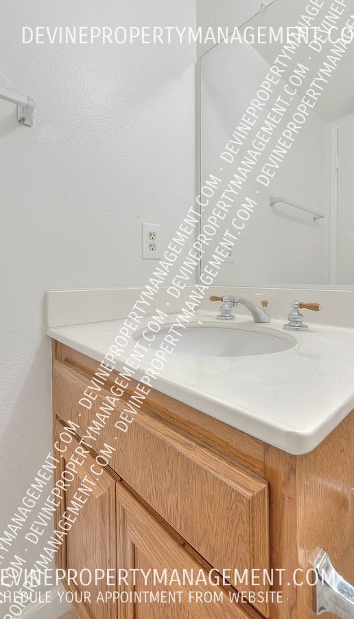 property at 902 California Privado