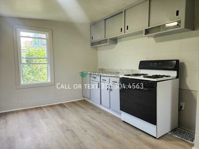149 Rhodes Ave
