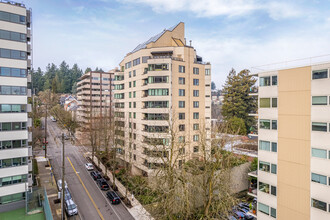 Park Place Tower in Portland, OR - Building Photo - Building Photo