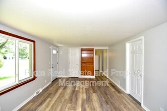 8509 Market Ave N in Canton, OH - Building Photo - Building Photo