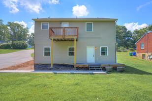 909 Giles Rd, Unit 909 in Blacksburg, VA - Building Photo - Building Photo