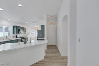 4369 Meadowlark Wing Way in North Las Vegas, NV - Foto de edificio - Building Photo