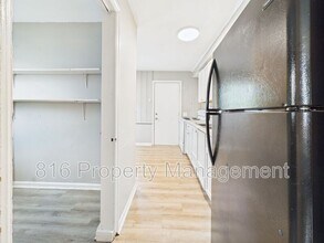 6149 Agnes Ave in Kansas City, MO - Foto de edificio - Building Photo