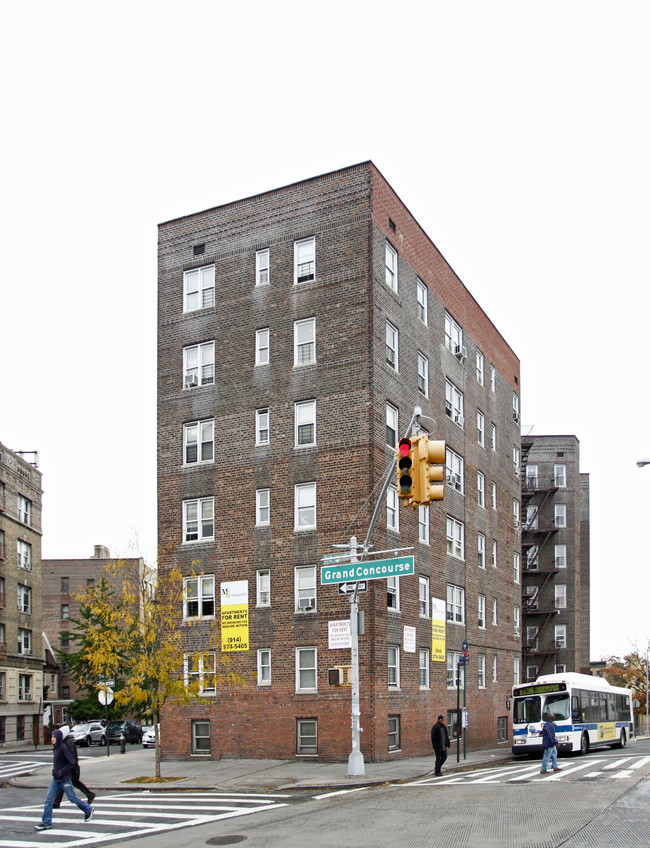 1901 Grand Concourse in Bronx, NY - Building Photo - Building Photo