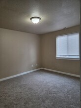 4232 SE Chartwell St in Albany, OR - Building Photo - Building Photo