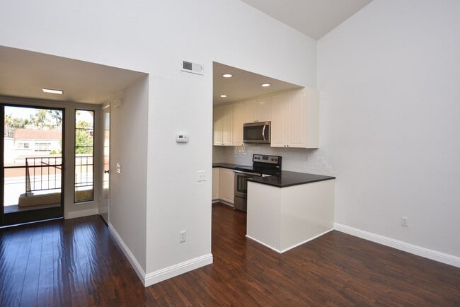 7318 Paseo Verde in Carlsbad, CA - Building Photo - Building Photo