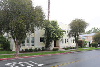 202 N La Peer Dr in Beverly Hills, CA - Building Photo - Building Photo