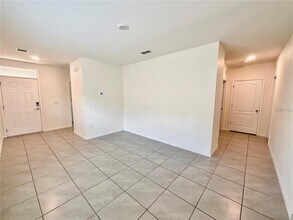 718 Chinoy Rd in Davenport, FL - Building Photo - Building Photo