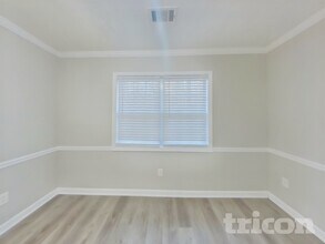 3845 Forsythia Way in Douglasville, GA - Foto de edificio - Building Photo