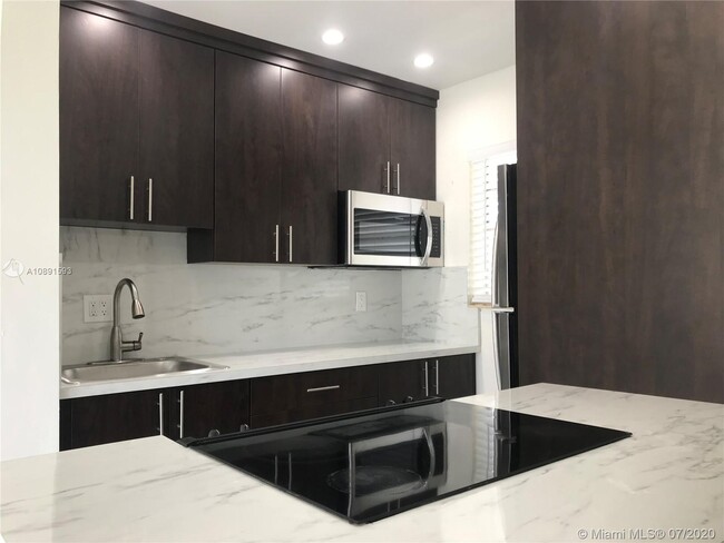 7680 SW 82nd St-Unit -H119 in Miami, FL - Building Photo - Building Photo