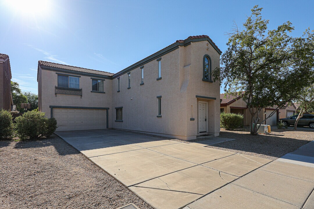2428 S 84th Gln in Tolleson, AZ - Building Photo